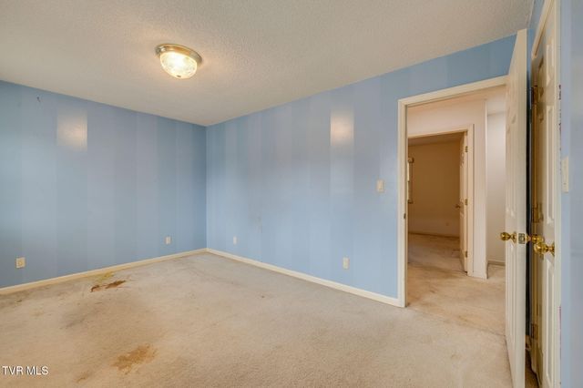 704 Ridgefields Road, Kingsport, TN 37660