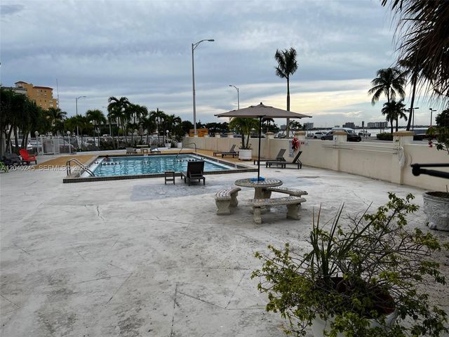 1790 79th St Causeway B307, North Bay Village, FL 33141