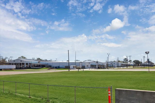 921 E Hill Street, Bellville, TX 77418