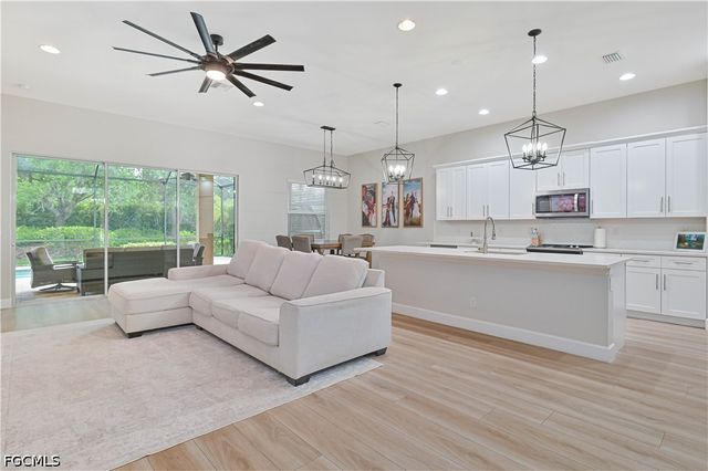 12760 Seaside Key CT, North Fort Myers, FL 33903