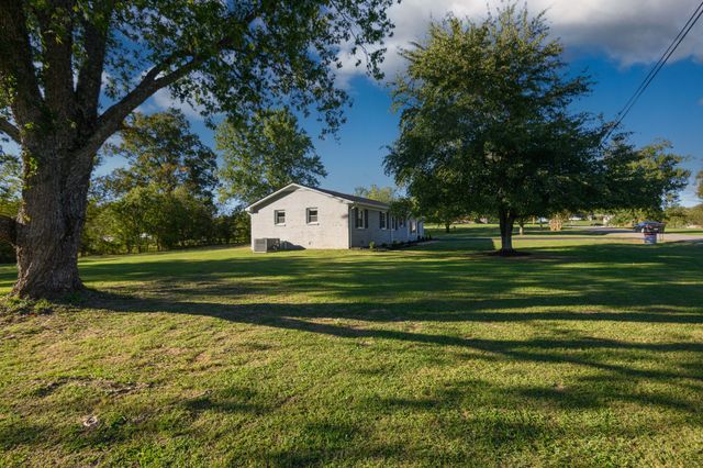 122 Parker Rd, Shelbyville, TN 37160