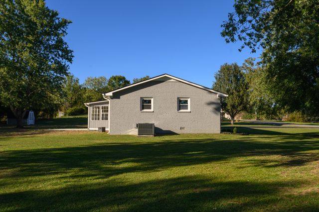 122 Parker Rd, Shelbyville, TN 37160