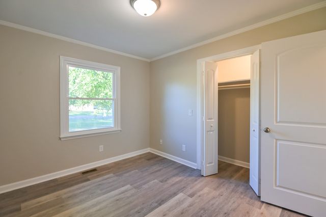 122 Parker Rd, Shelbyville, TN 37160