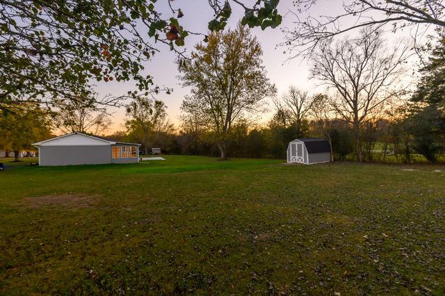 122 Parker Rd, Shelbyville, TN 37160
