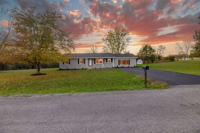 122 Parker Rd, Shelbyville, TN 37160