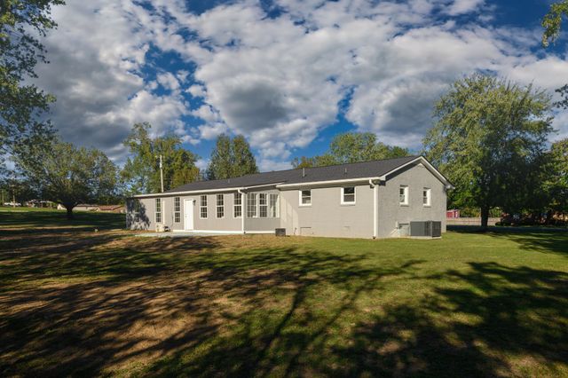 122 Parker Rd, Shelbyville, TN 37160