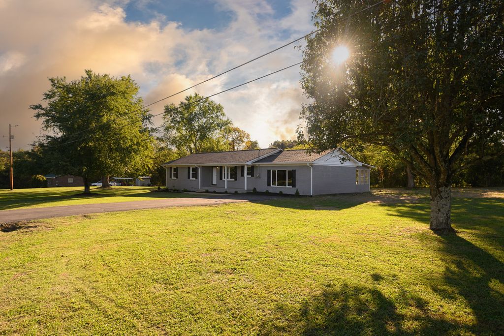 122 Parker Rd, Shelbyville, TN 37160