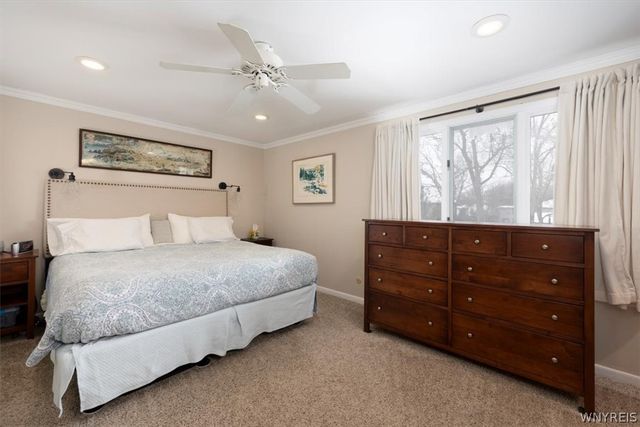 907 Charlesgate Circle, Amherst, NY 14051