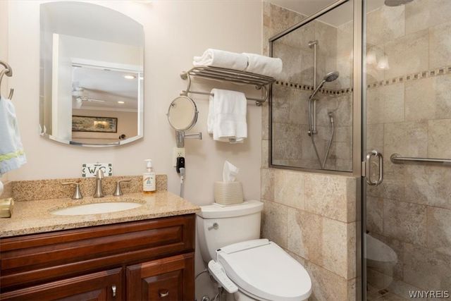 907 Charlesgate Circle, Amherst, NY 14051