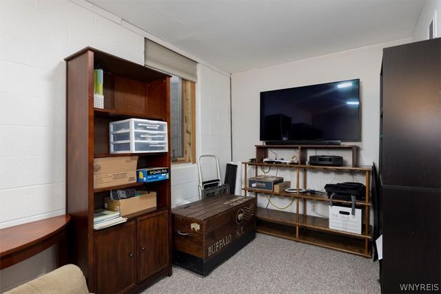 907 Charlesgate Circle, Amherst, NY 14051