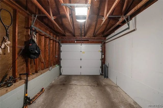 907 Charlesgate Circle, Amherst, NY 14051