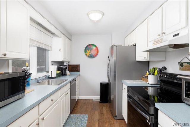 907 Charlesgate Circle, Amherst, NY 14051