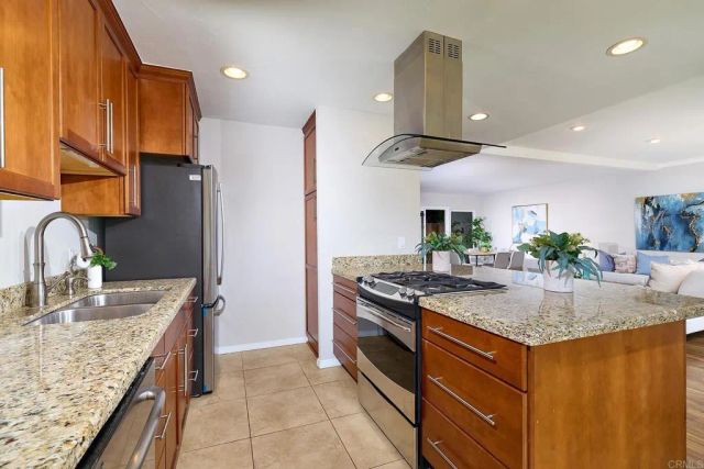 7304 Alicante Road 3, Carlsbad, CA 92009