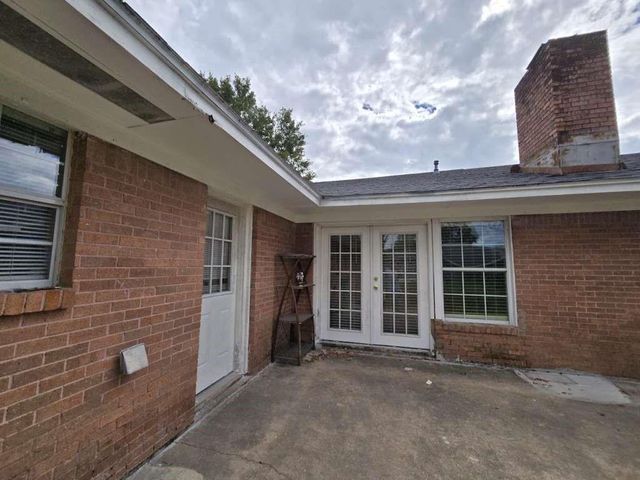 1903 Britton Street, Baytown, TX 77520