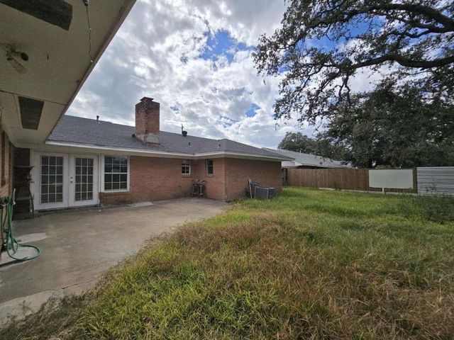 1903 Britton Street, Baytown, TX 77520