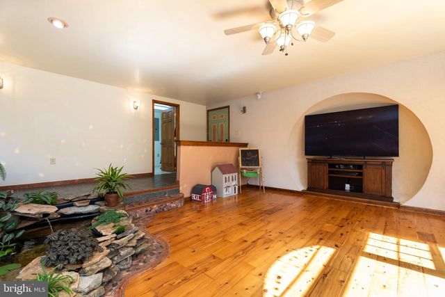 2806 HARPERS FERRY RD, Sharpsburg, MD 21782
