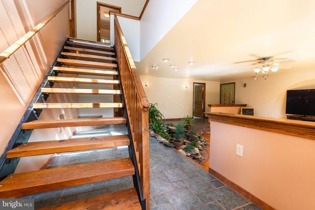 2806 HARPERS FERRY RD, Sharpsburg, MD 21782