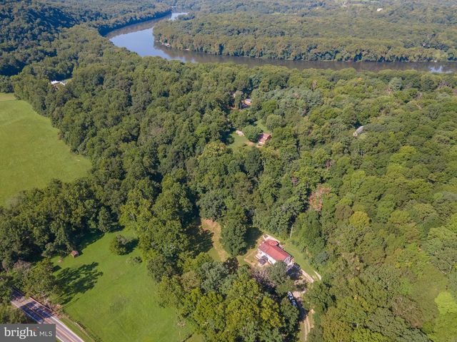 2806 HARPERS FERRY RD, Sharpsburg, MD 21782