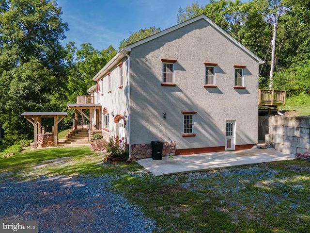 2806 HARPERS FERRY RD, Sharpsburg, MD 21782