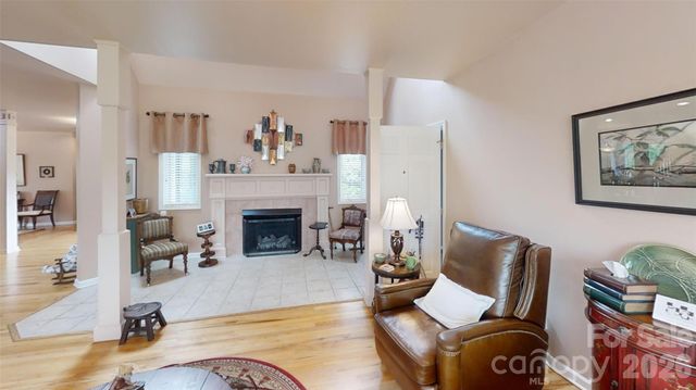 518 Forest Ridge Drive, Mars Hill, NC 28754