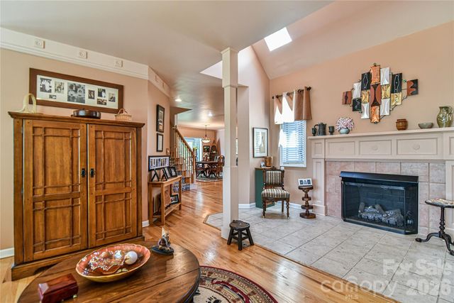518 Forest Ridge Drive, Mars Hill, NC 28754