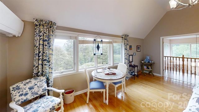 518 Forest Ridge Drive, Mars Hill, NC 28754