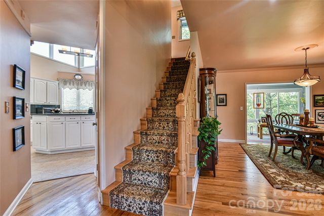 518 Forest Ridge Drive, Mars Hill, NC 28754