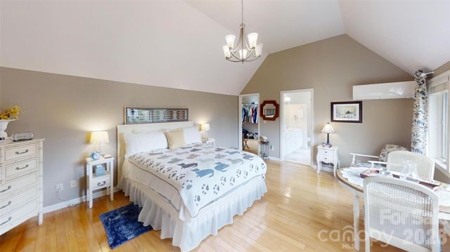 518 Forest Ridge Drive, Mars Hill, NC 28754