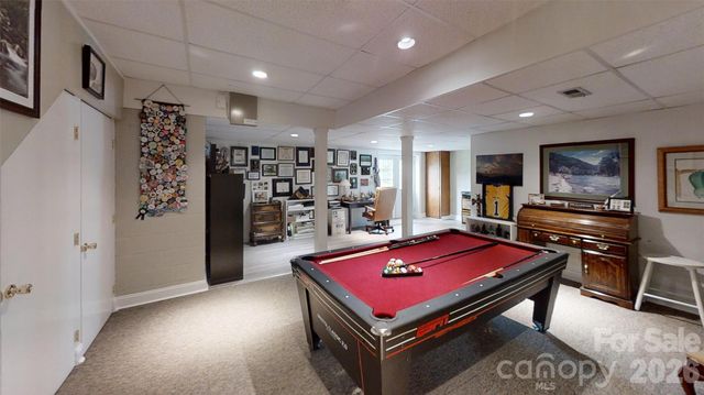 518 Forest Ridge Drive, Mars Hill, NC 28754