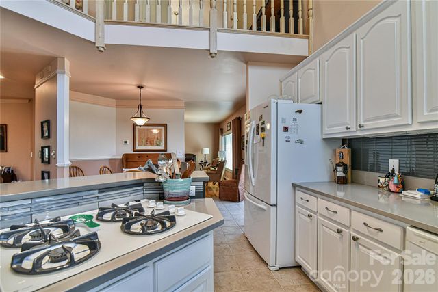 518 Forest Ridge Drive, Mars Hill, NC 28754