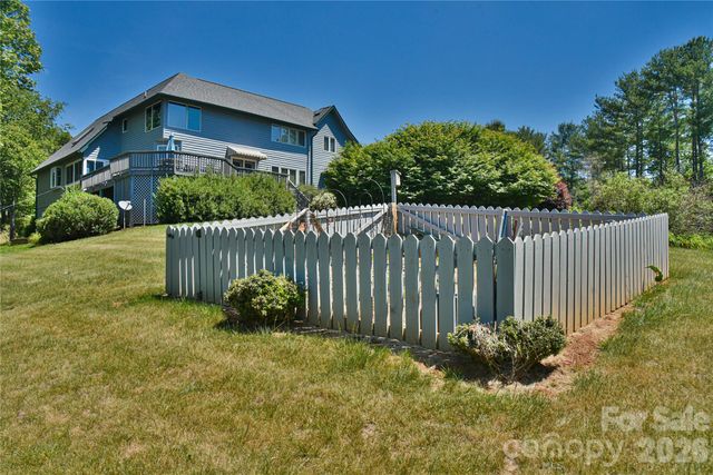 518 Forest Ridge Drive, Mars Hill, NC 28754