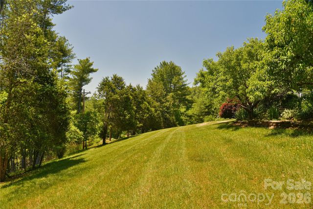 518 Forest Ridge Drive, Mars Hill, NC 28754
