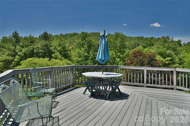 518 Forest Ridge Drive, Mars Hill, NC 28754