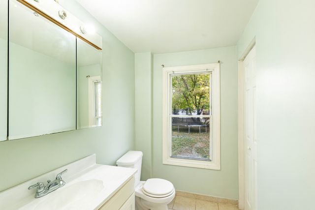 2318 Gideon Avenue, Zion, IL 60099