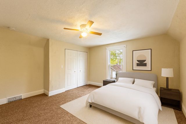 2318 Gideon Avenue, Zion, IL 60099