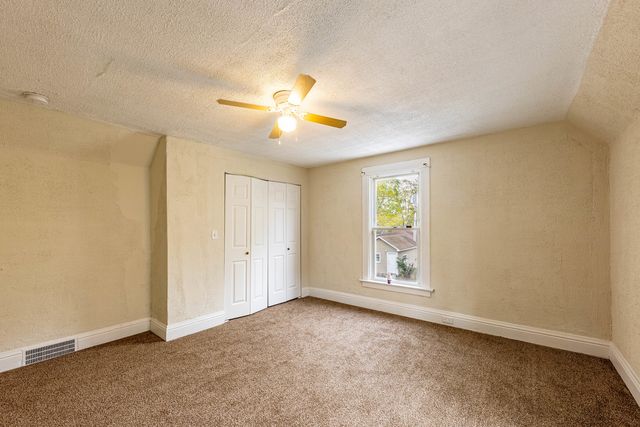 2318 Gideon Avenue, Zion, IL 60099