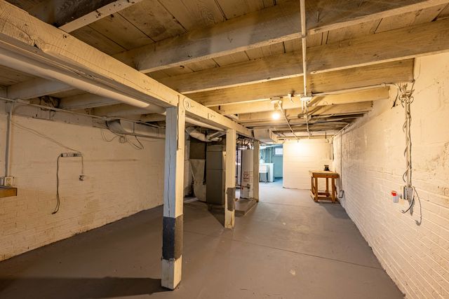 2318 Gideon Avenue, Zion, IL 60099