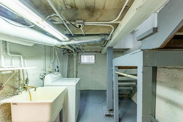 2318 Gideon Avenue, Zion, IL 60099