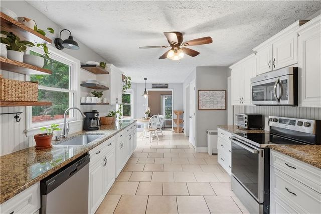 870 Springtime Drive, Lawrenceville, GA 30043