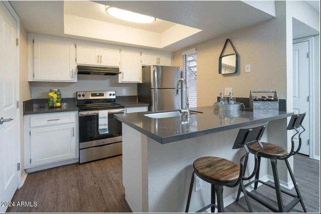 242 S BECK Avenue 1, Tempe, AZ 85281