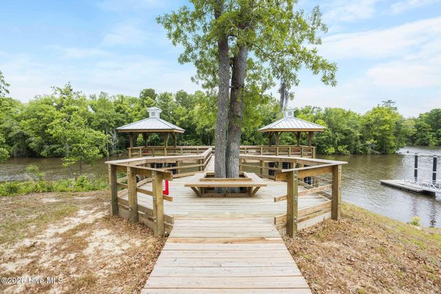 3710 Friendly Orange Court NE, Leland, NC 28451