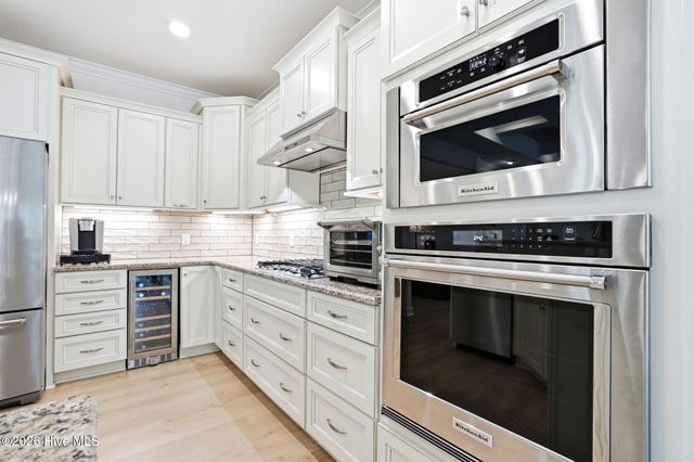 3710 Friendly Orange Court NE, Leland, NC 28451