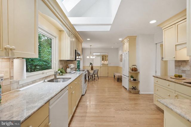 11213 ANGUS PL, Potomac, MD 20854