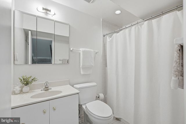 11213 ANGUS PL, Potomac, MD 20854
