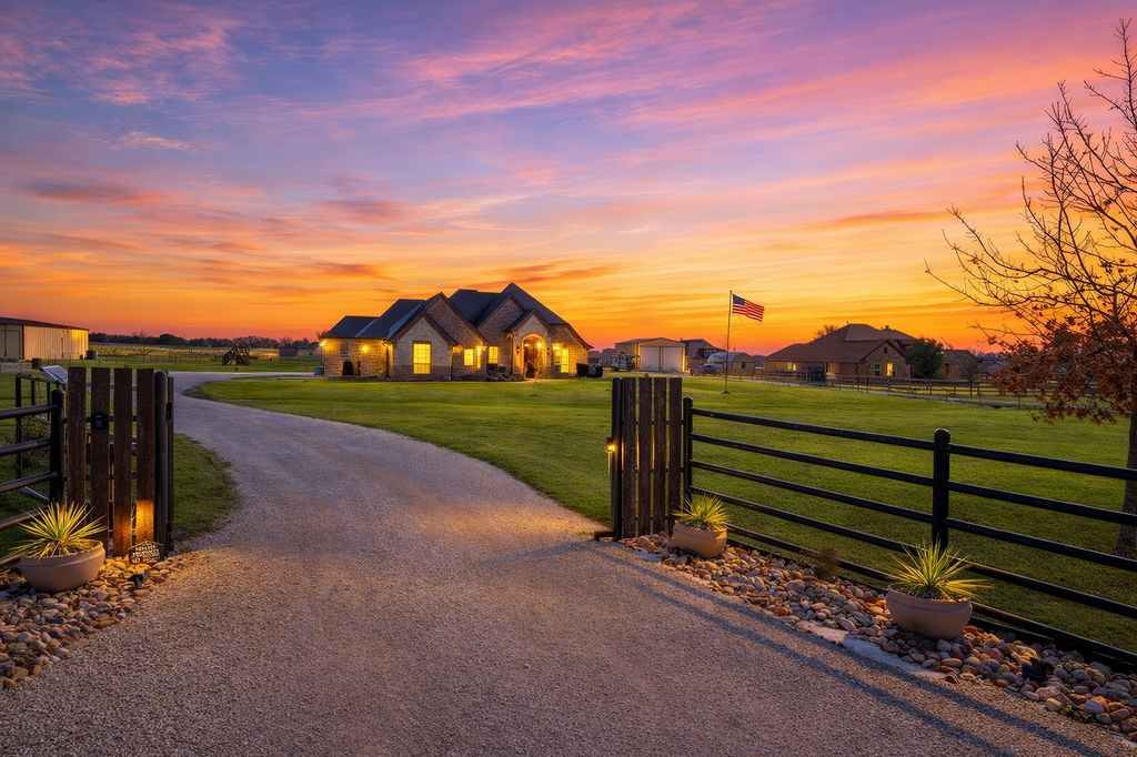 4410 Huling Road, Sanger, TX 76266