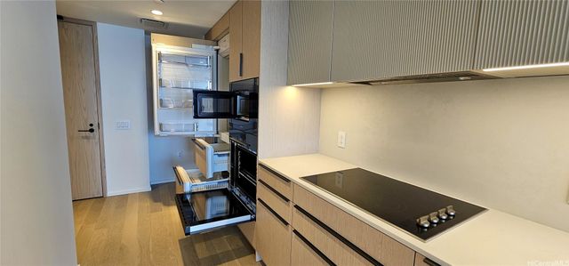 333 Ward Avenue 3905, Honolulu, HI 96814