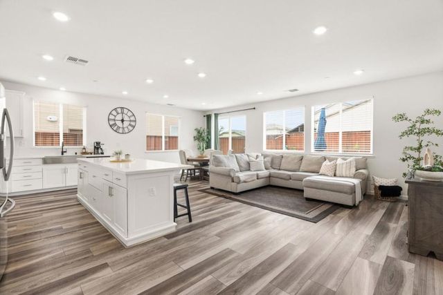 1363 Rossano Way, Salinas, CA 93905