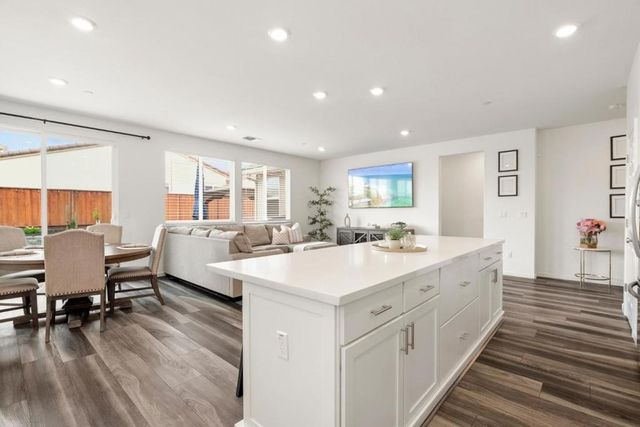 1363 Rossano Way, Salinas, CA 93905