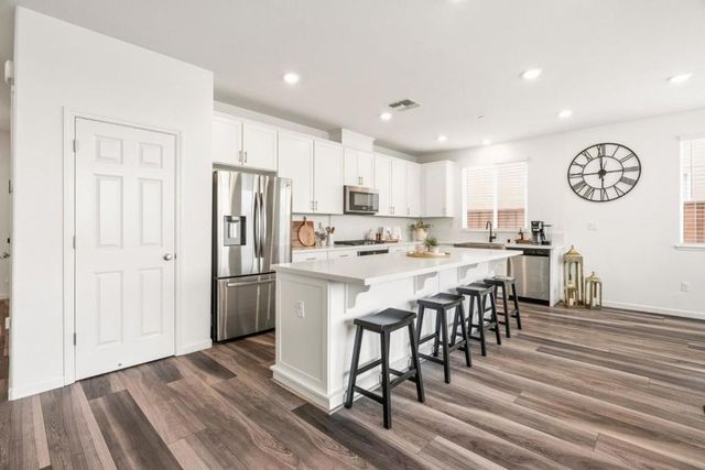 1363 Rossano Way, Salinas, CA 93905