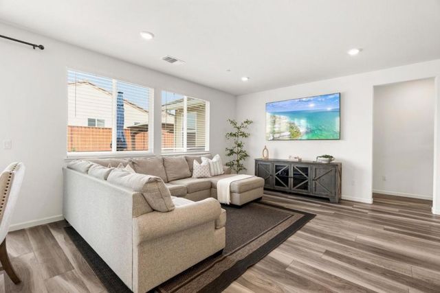 1363 Rossano Way, Salinas, CA 93905